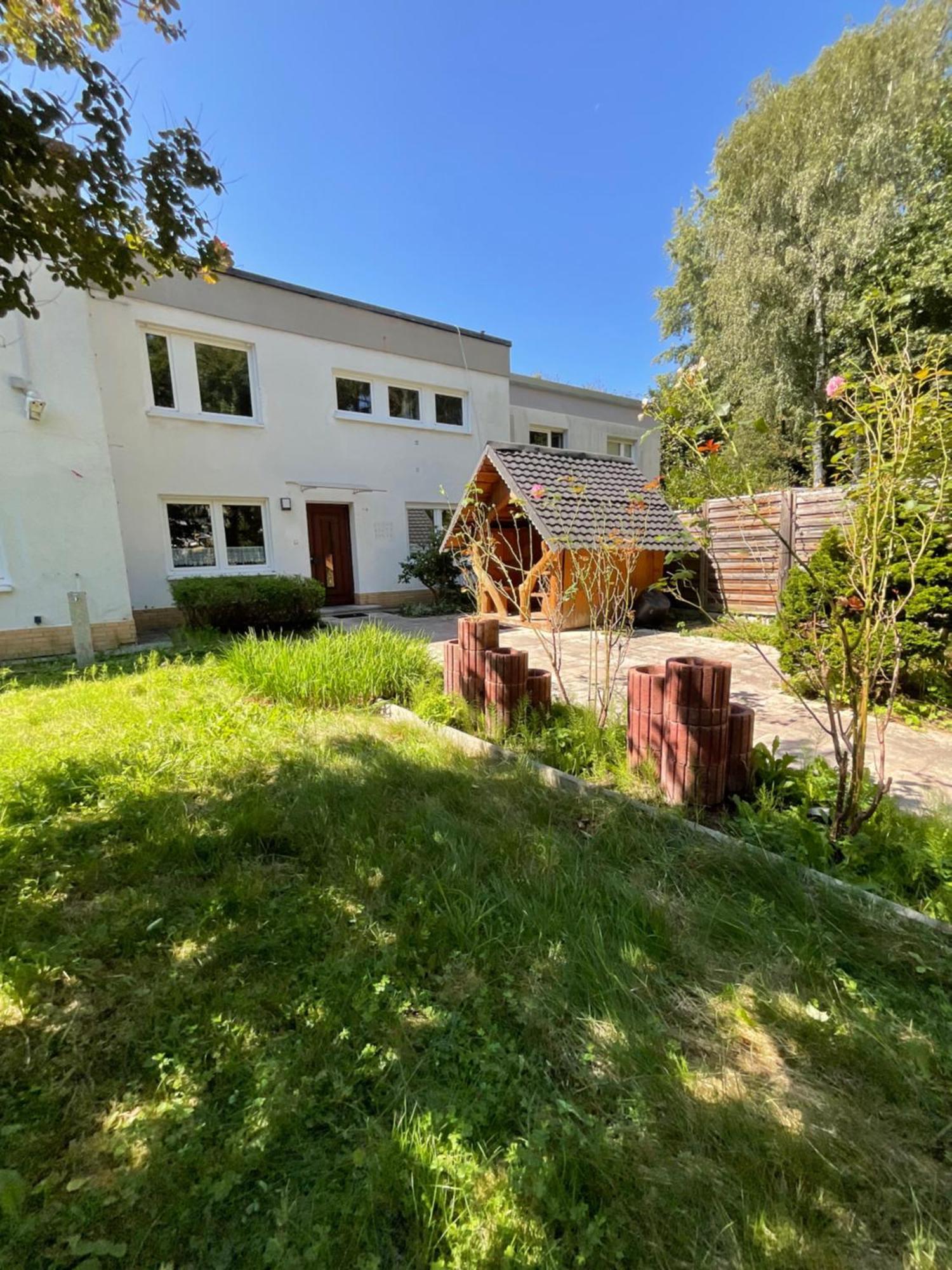 Messe-Apartment, 4 Schlafzimmer, 80 Qm, Garten - 6 Km Zur Messe, Verkehrsguenstig, Ruhig, Parkplaetze Nuremberg ภายนอก รูปภาพ